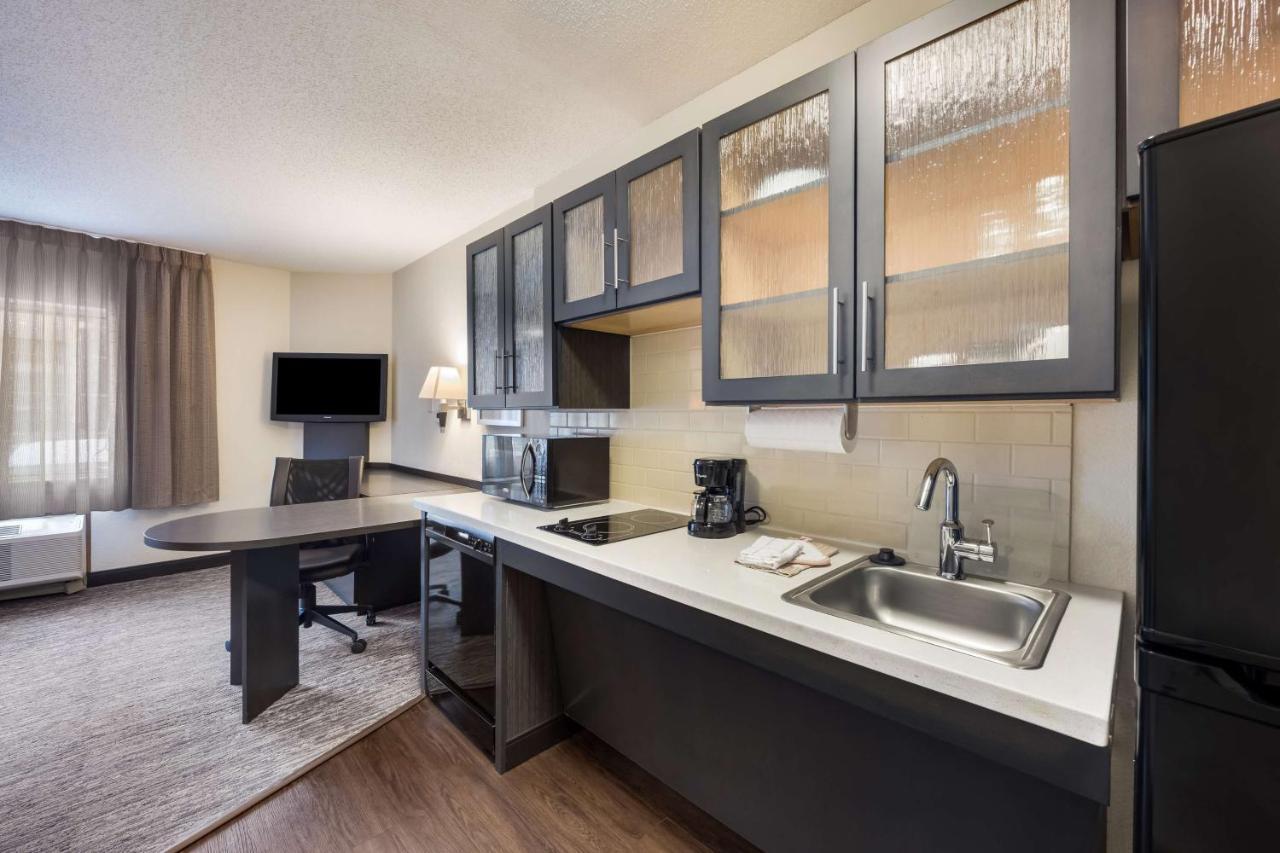 Sonesta Simply Suites St Louis Earth City Екстериор снимка