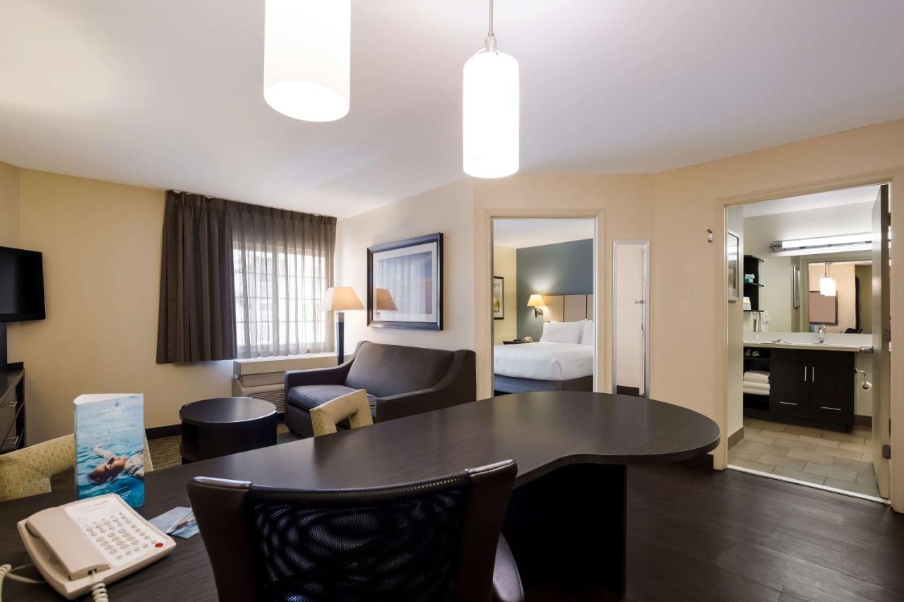 Sonesta Simply Suites St Louis Earth City Екстериор снимка