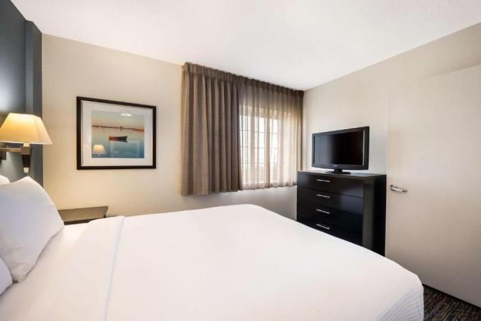Sonesta Simply Suites St Louis Earth City Стая снимка
