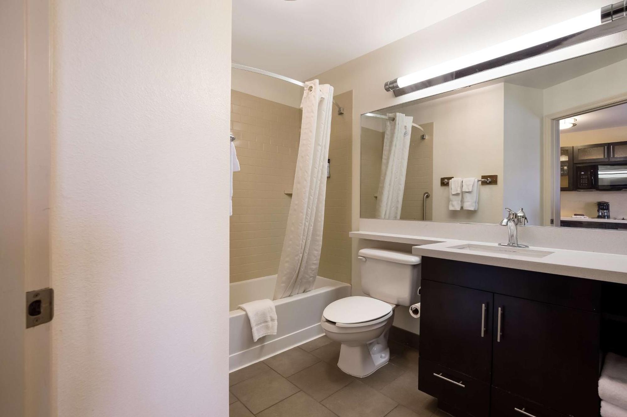 Sonesta Simply Suites St Louis Earth City Екстериор снимка