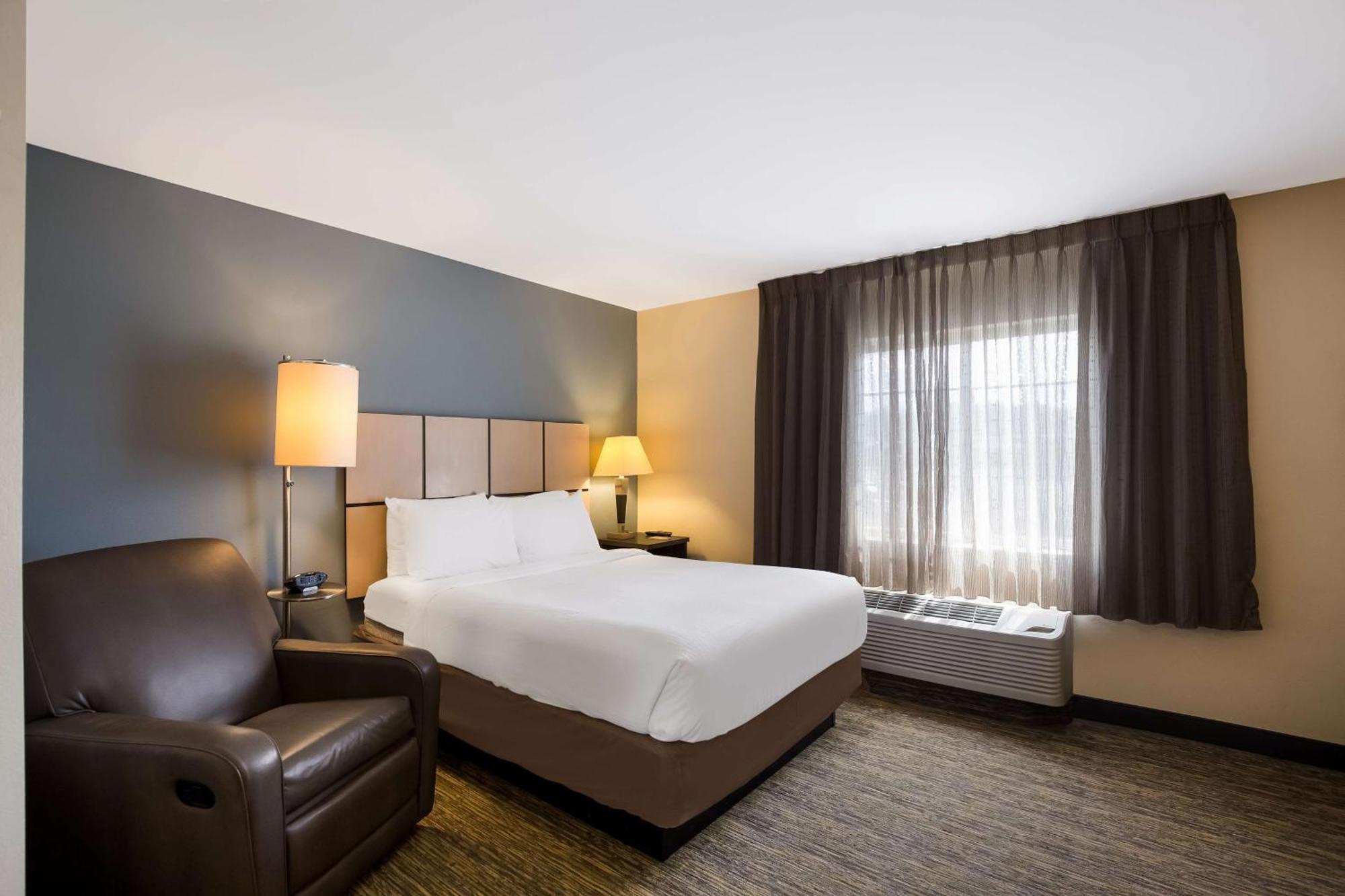 Sonesta Simply Suites St Louis Earth City Екстериор снимка