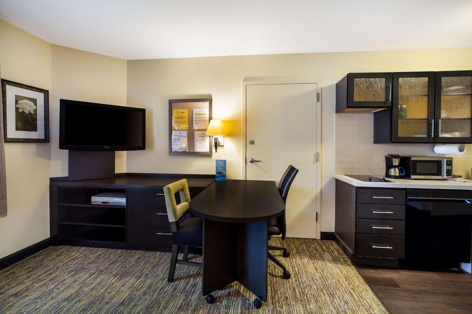 Sonesta Simply Suites St Louis Earth City Екстериор снимка