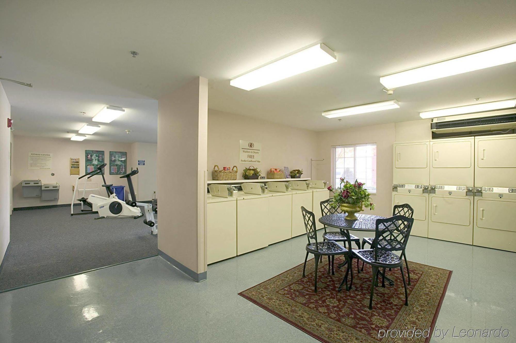 Sonesta Simply Suites St Louis Earth City Екстериор снимка