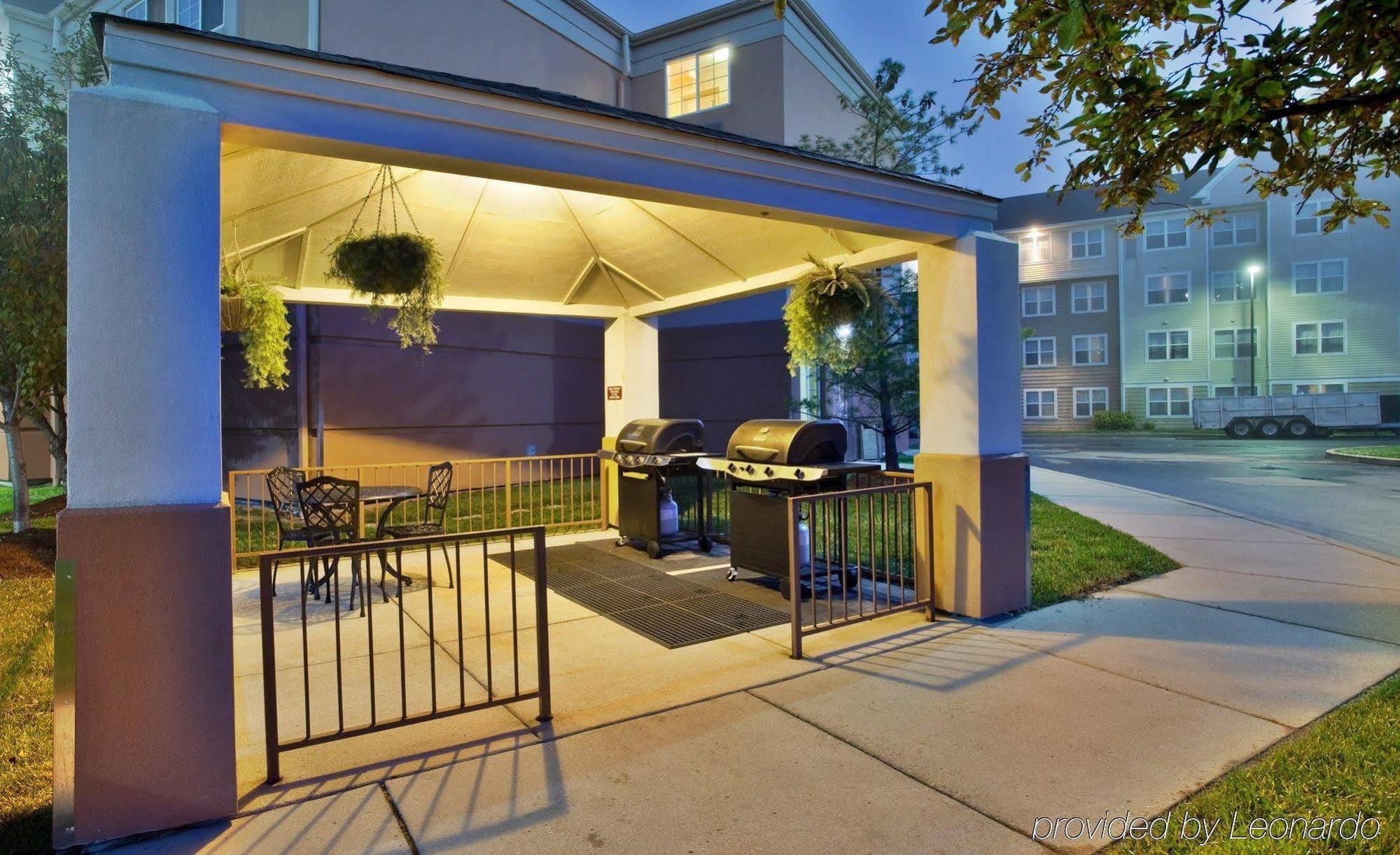 Sonesta Simply Suites St Louis Earth City Екстериор снимка