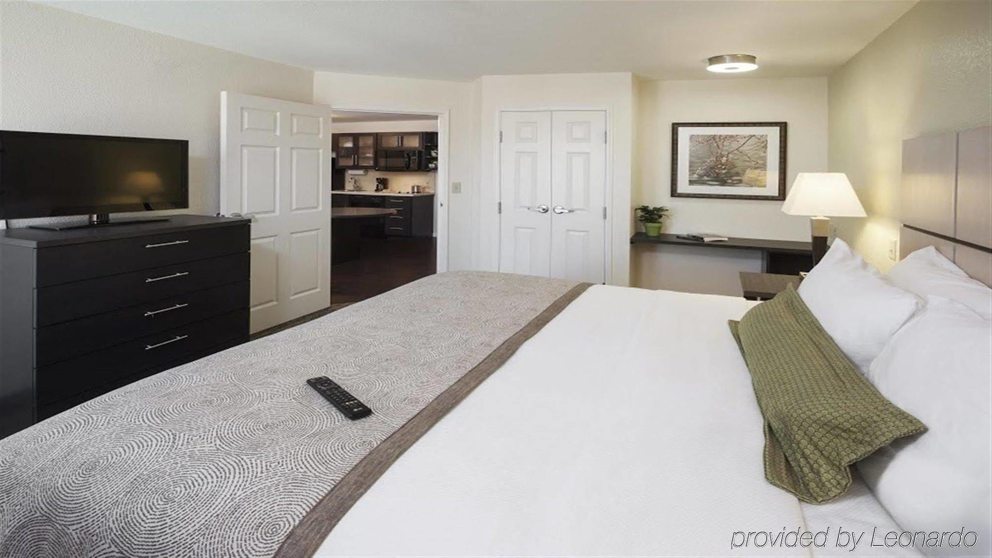 Sonesta Simply Suites St Louis Earth City Екстериор снимка