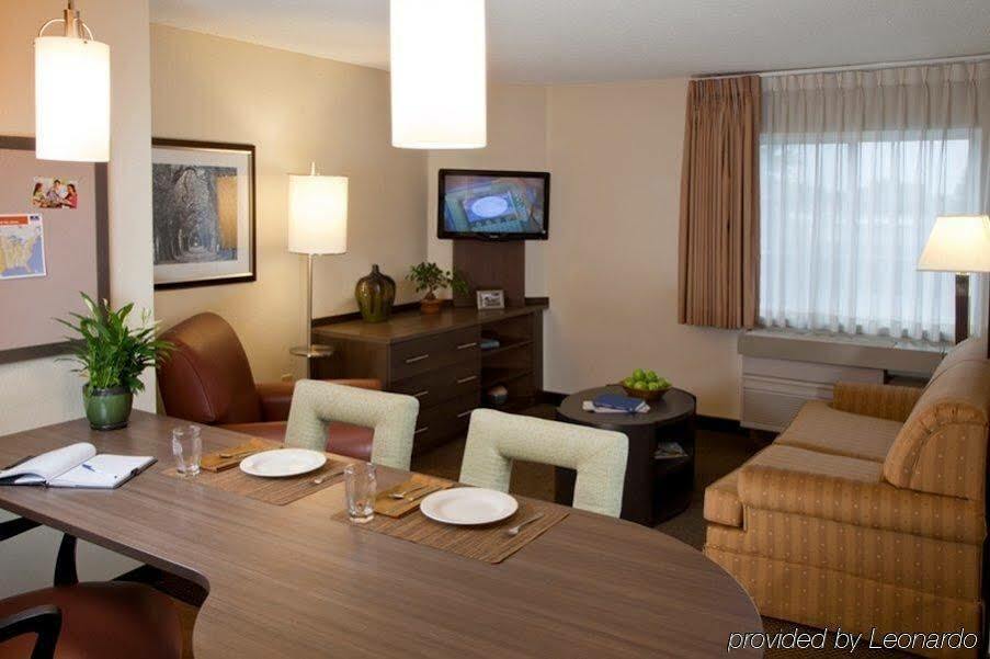 Sonesta Simply Suites St Louis Earth City Екстериор снимка